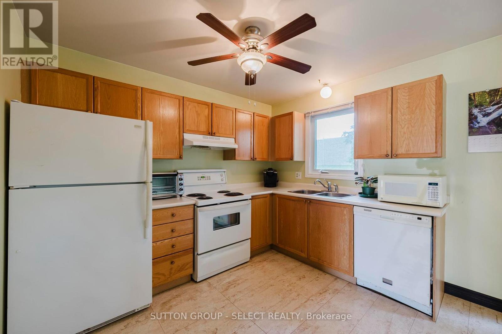 11 - 151 Martinet Avenue, London East (East I), Ontario  N5V 4T4 - Photo 8 - X12217329