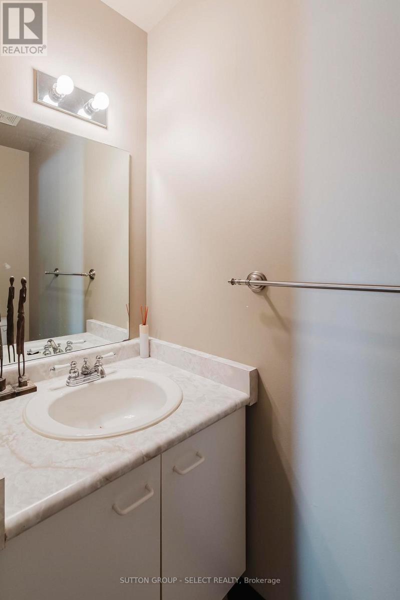11 - 151 Martinet Avenue, London East (East I), Ontario  N5V 4T4 - Photo 9 - X12217329