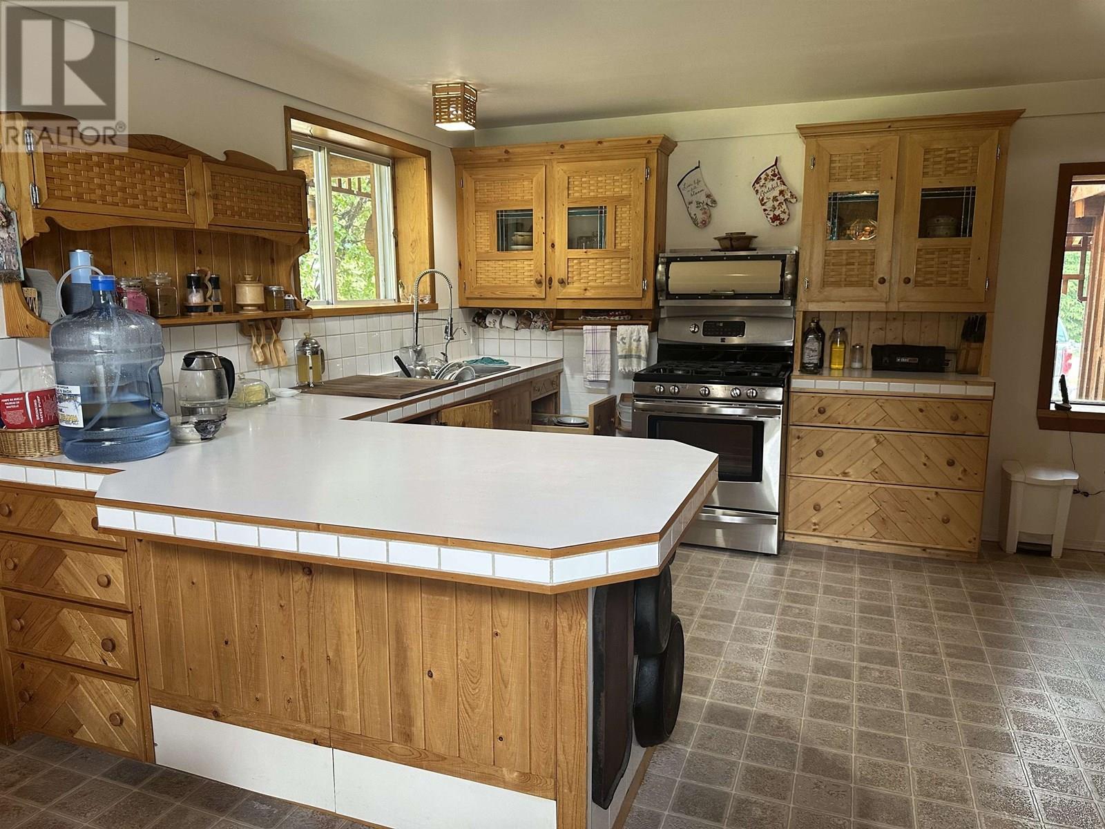 21023 Tompkins Road, Hudsons Hope, British Columbia  V0C 1V0 - Photo 7 - R3014334