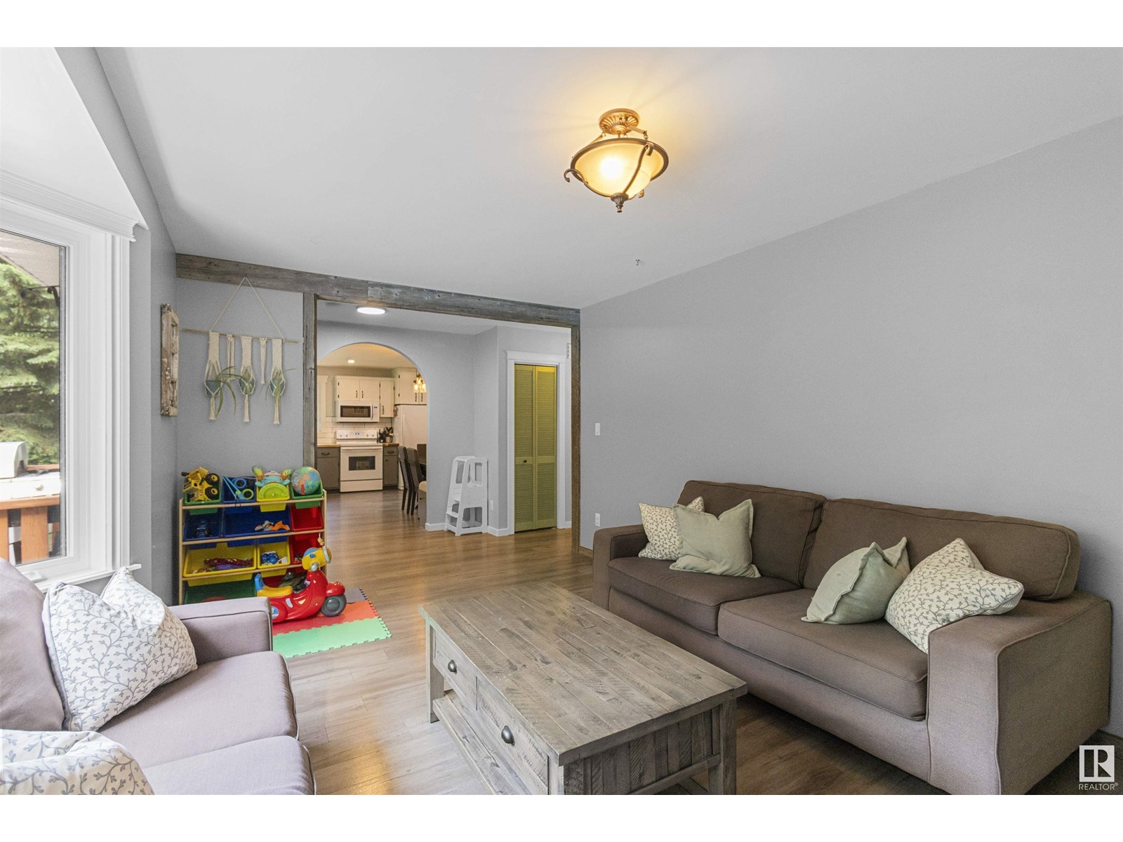 Property at #121 53347 RGE ROAD 215 image 4