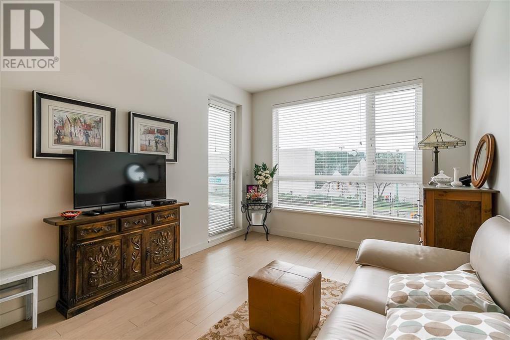 211 1621 Hamilton Avenue, North Vancouver, British Columbia  V7P 0B7 - Photo 4 - R3014362
