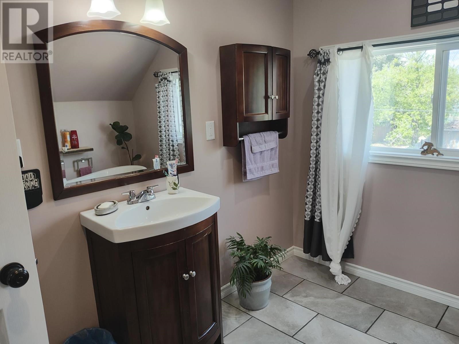305 Wolseley Street, Thunder Bay, Ontario  P7A 3H1 - Photo 12 - TB251660