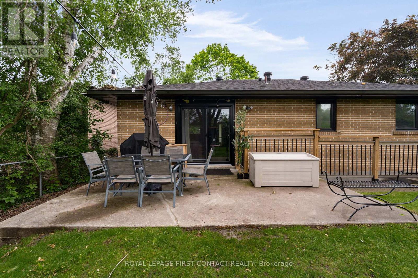 26 Ottaway Avenue, Barrie, Ontario  L4M 2W7 - Photo 32 - S12215398
