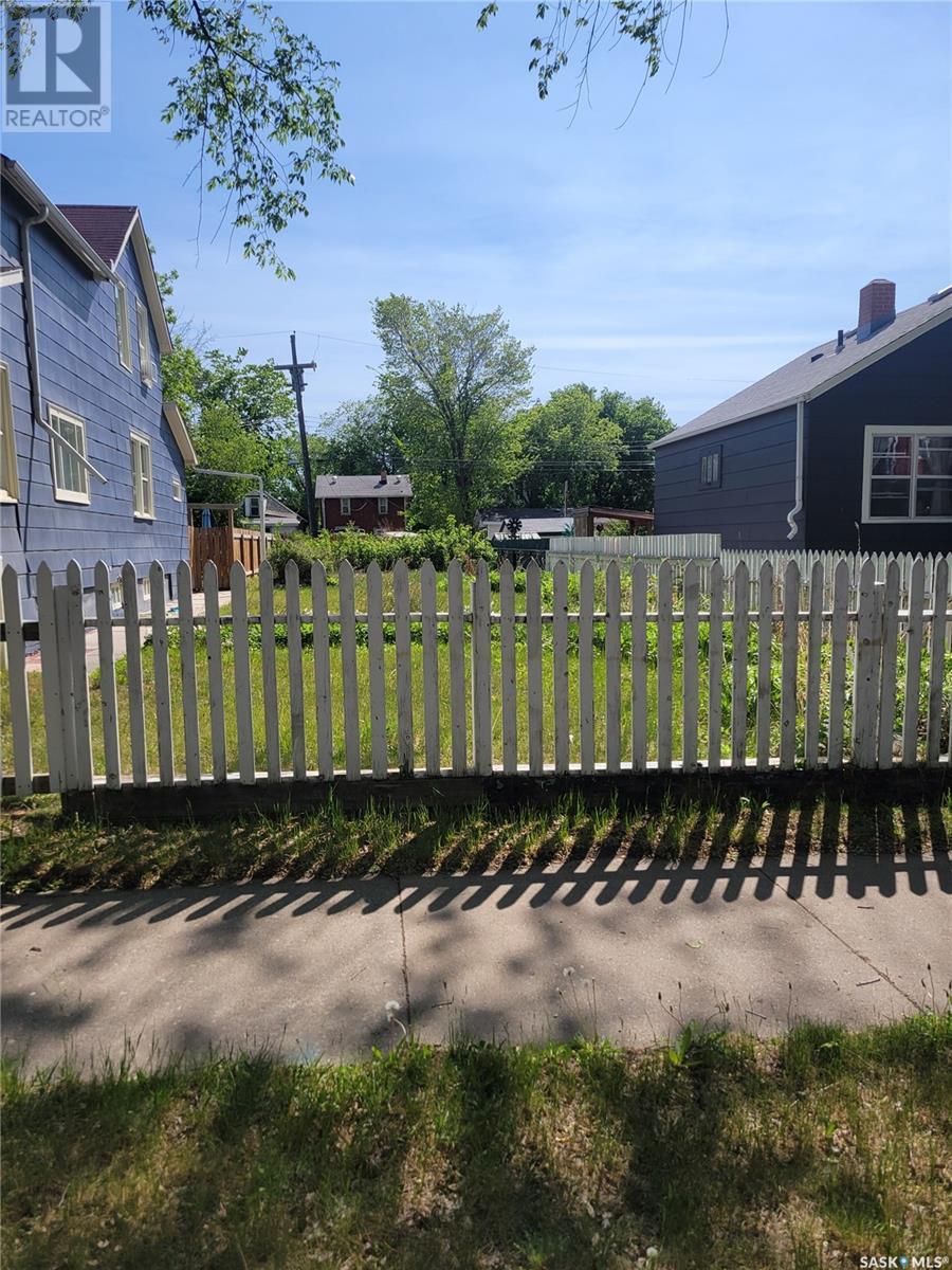 910 I AVENUE S, Saskatoon, Saskatchewan