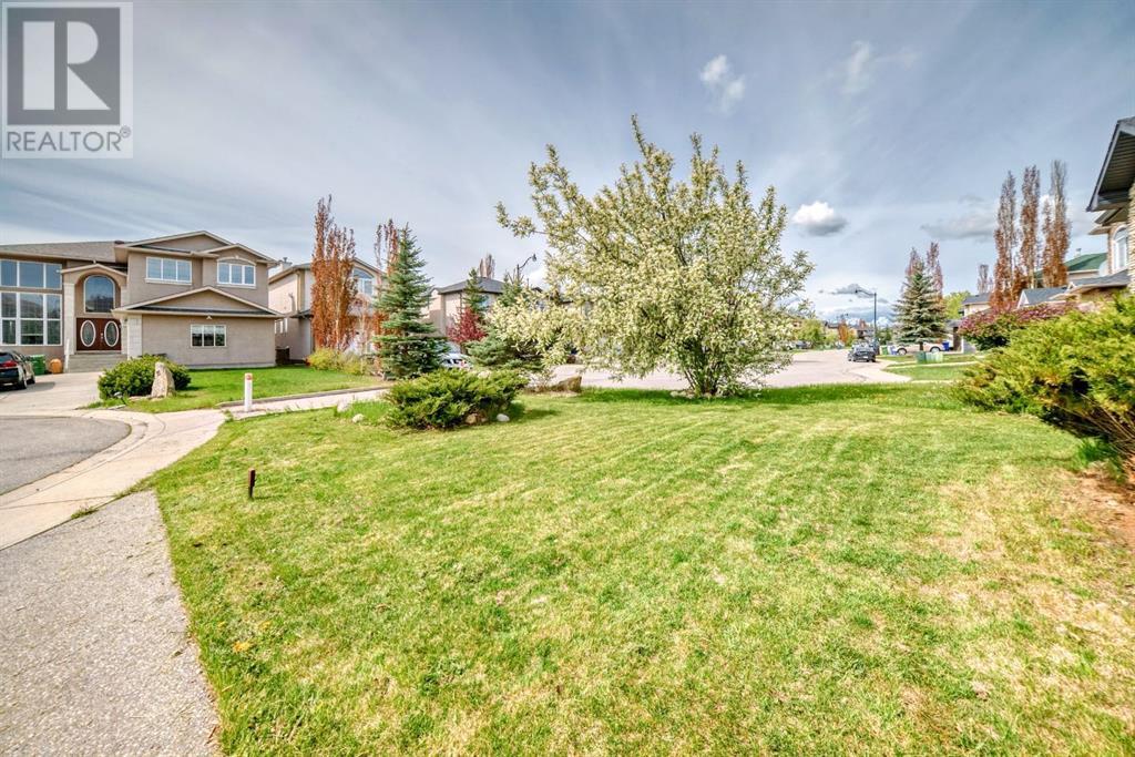 Property at 76 West Cedar Rise SW image 4