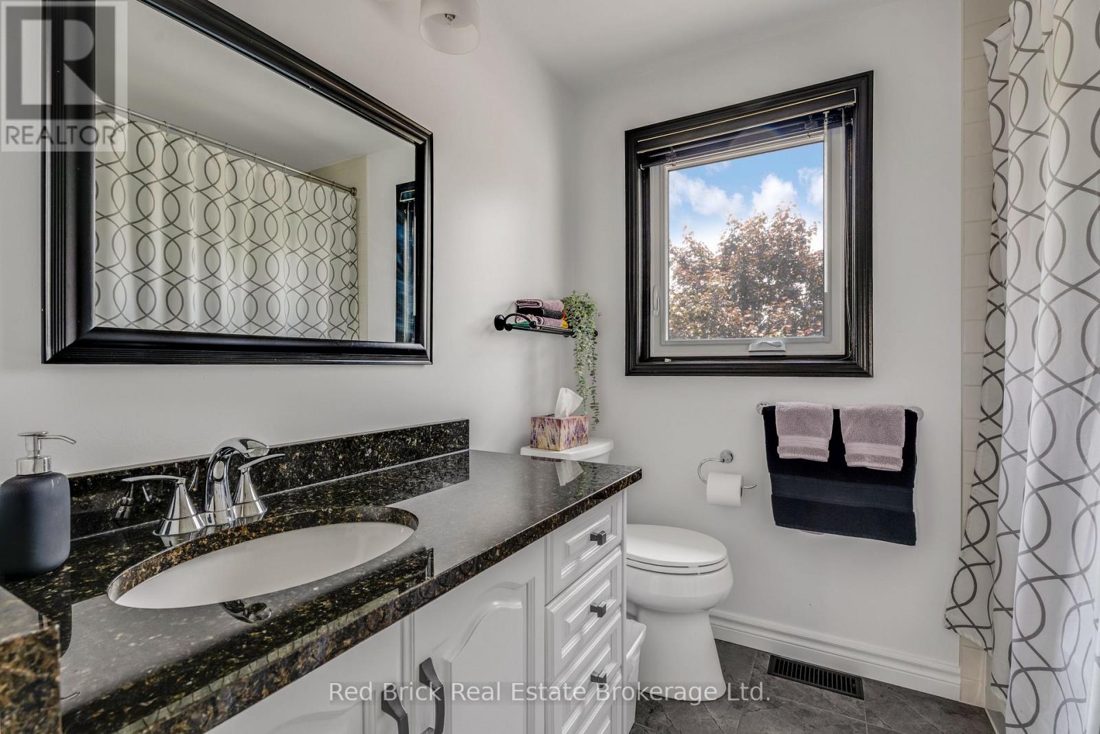 63 Flaherty Drive, Guelph, Ontario  N1H 8K6 - Photo 23 - X12217359