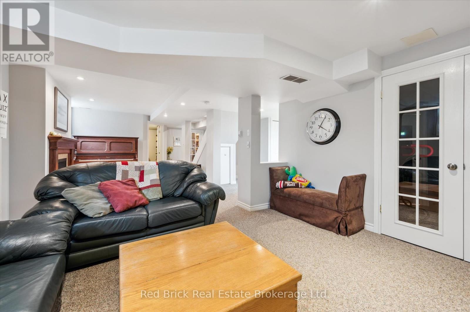 63 Flaherty Drive, Guelph, Ontario  N1H 8K6 - Photo 33 - X12217359