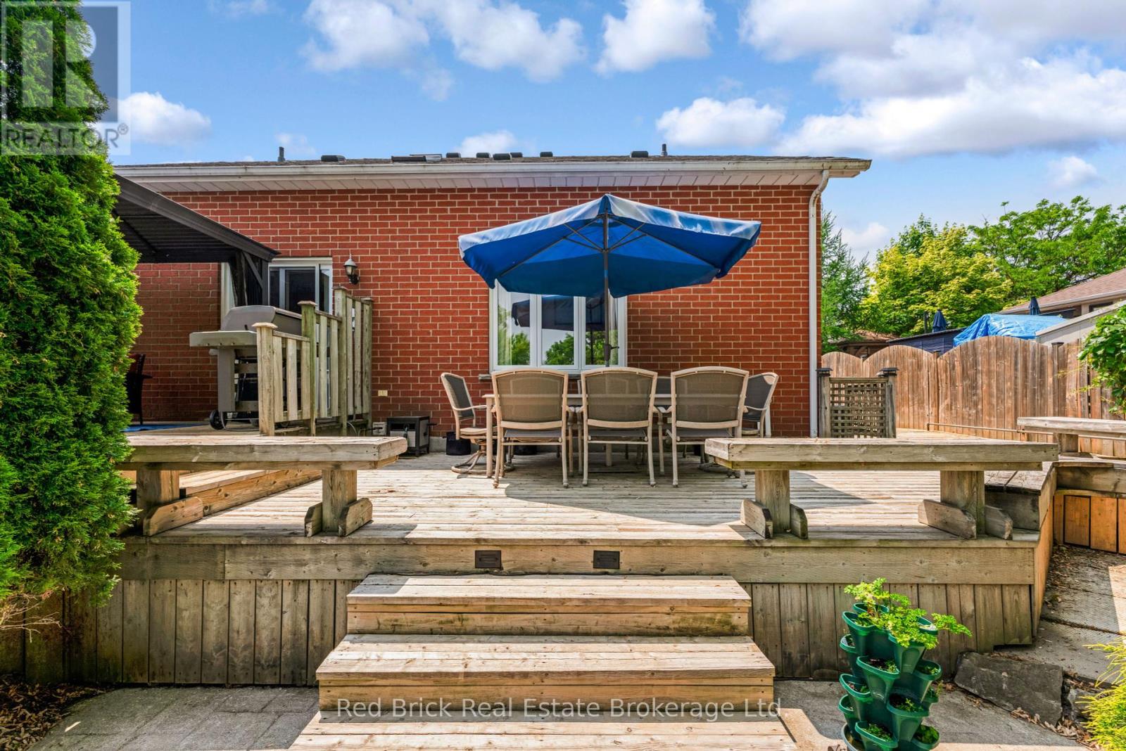 63 Flaherty Drive, Guelph, Ontario  N1H 8K6 - Photo 37 - X12217359
