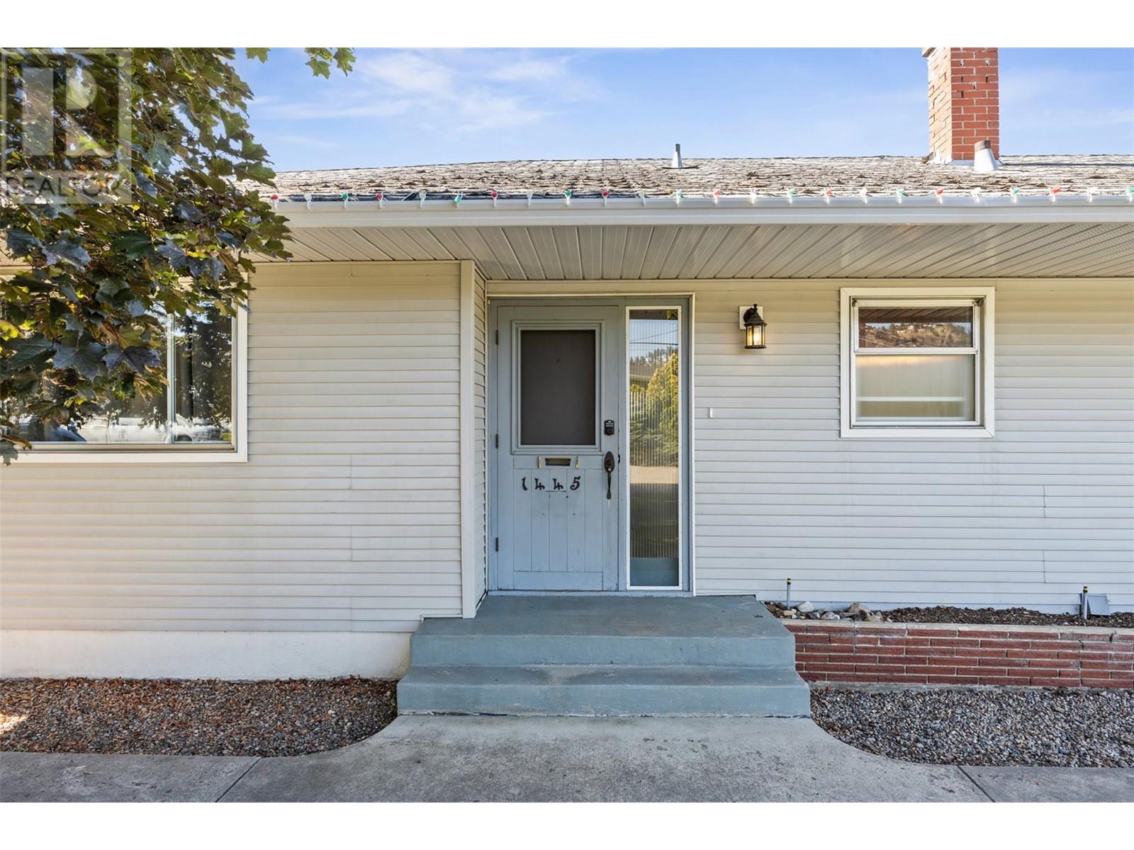Property at 1445 Glenview Avenue image 3