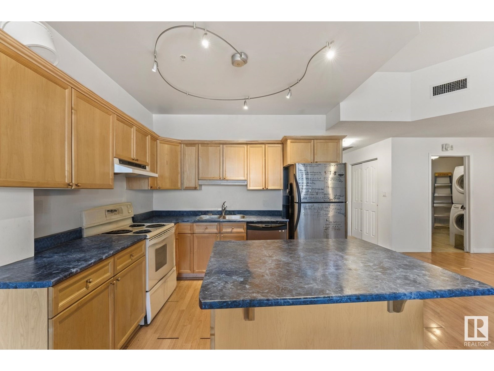 #702 10106 105 St Nw, Edmonton, Alberta  T5J 5E7 - Photo 8 - E4442077