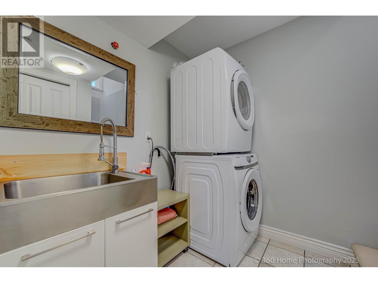 Listing Picture 20 of 31 : 4203 W 14TH AVENUE, Vancouver / 溫哥華 - 魯藝地產 Yvonne Lu Group - MLS Medallion Club Member