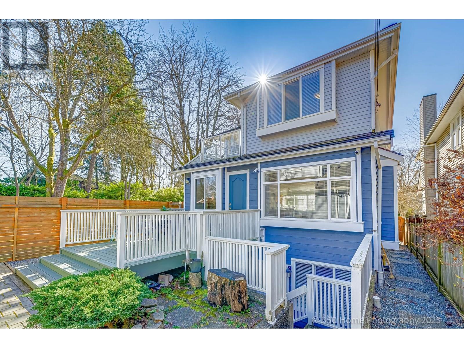 Listing Picture 29 of 31 : 4203 W 14TH AVENUE, Vancouver / 溫哥華 - 魯藝地產 Yvonne Lu Group - MLS Medallion Club Member