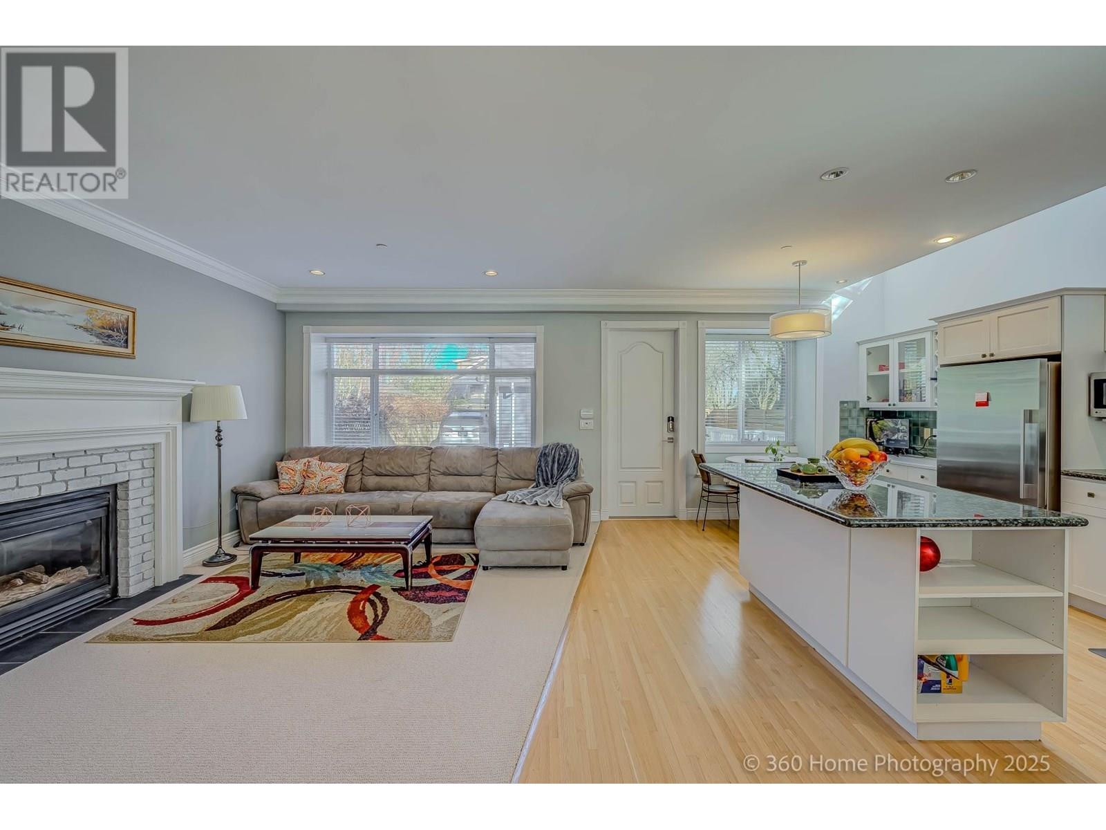 Listing Picture 9 of 31 : 4203 W 14TH AVENUE, Vancouver / 溫哥華 - 魯藝地產 Yvonne Lu Group - MLS Medallion Club Member