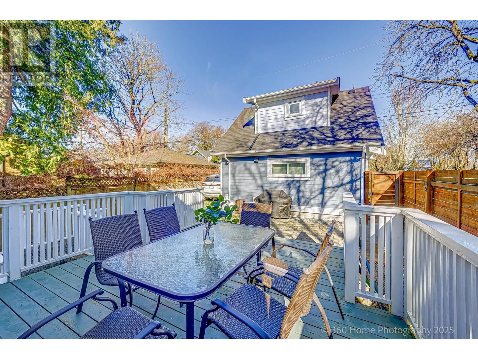 Listing Picture 26 of 31 : 4203 W 14TH AVENUE, Vancouver / 溫哥華 - 魯藝地產 Yvonne Lu Group - MLS Medallion Club Member