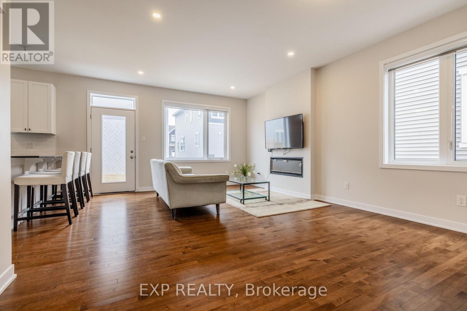 307 Canadensis Lane, Ottawa, Ontario  K2J 6X8 - Photo 4 - X12217360