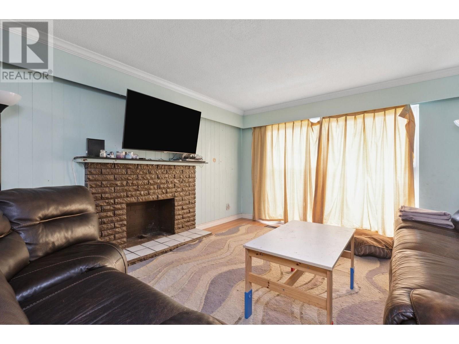829 Se Marine Drive, Vancouver, British Columbia  V5X 2V2 - Photo 3 - R3002199