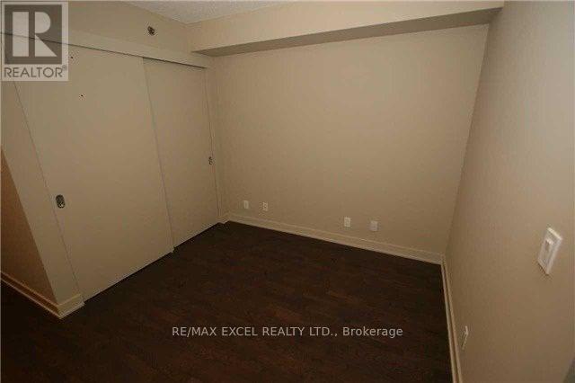322 - 21 Nelson Street, Toronto, Ontario  M5V 1T8 - Photo 8 - C12217162