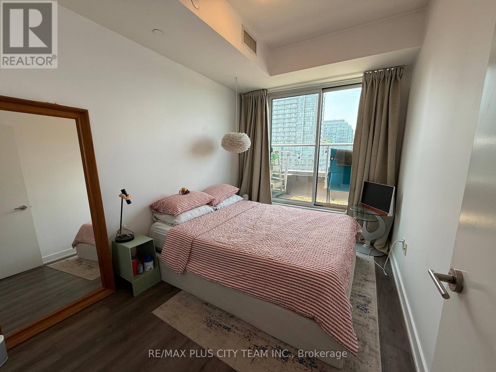 805 - 106 Dovercourt Road, Toronto, Ontario  M6J 0G4 - Photo 11 - C12217165