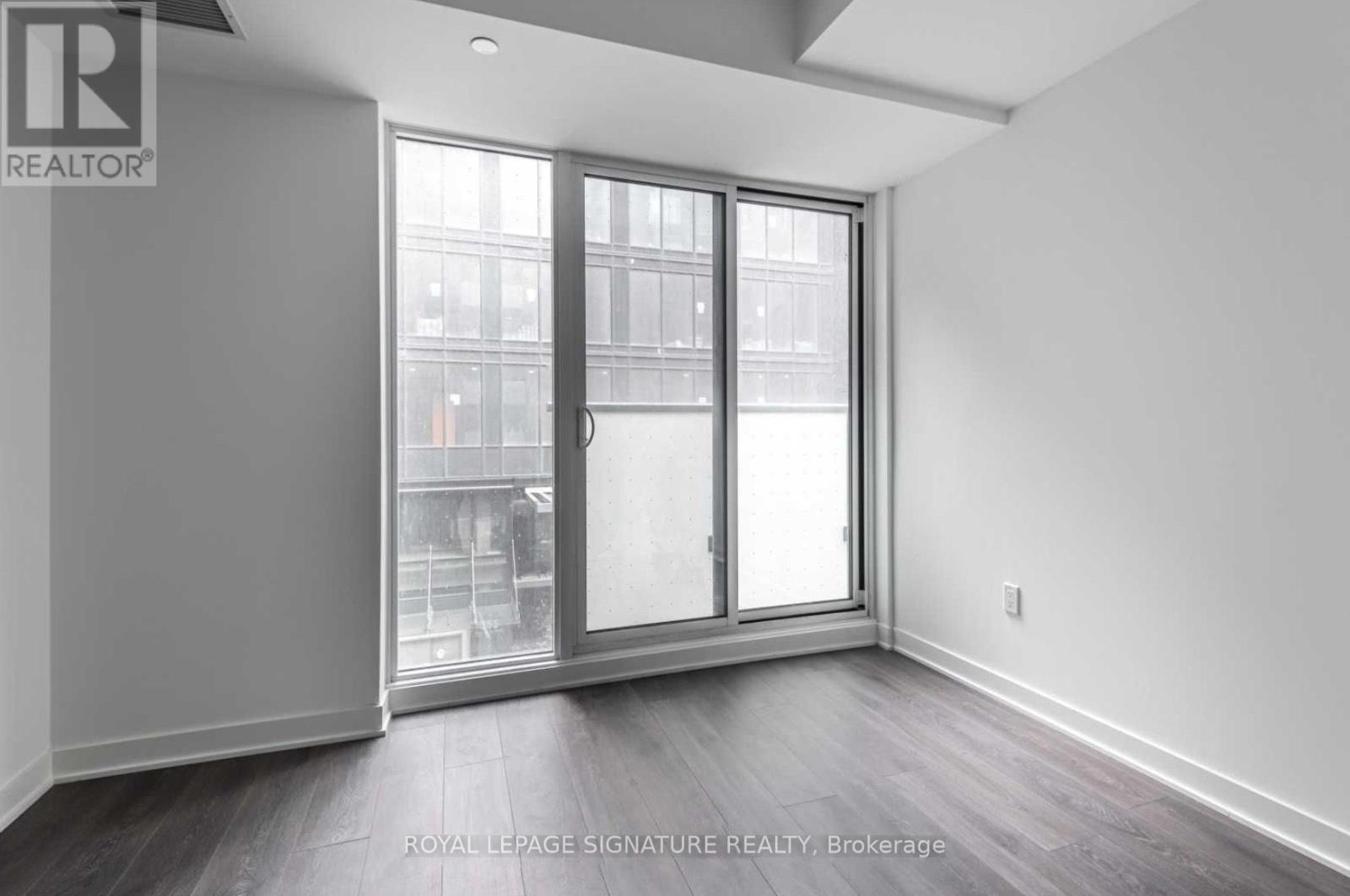 602 - 115 Blue Jays Way, Toronto, Ontario  M5V 3T3 - Photo 5 - C12217183