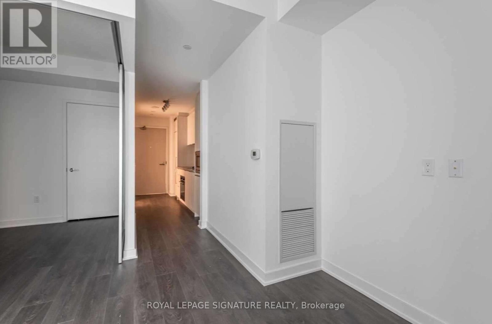 602 - 115 Blue Jays Way, Toronto, Ontario  M5V 3T3 - Photo 8 - C12217183