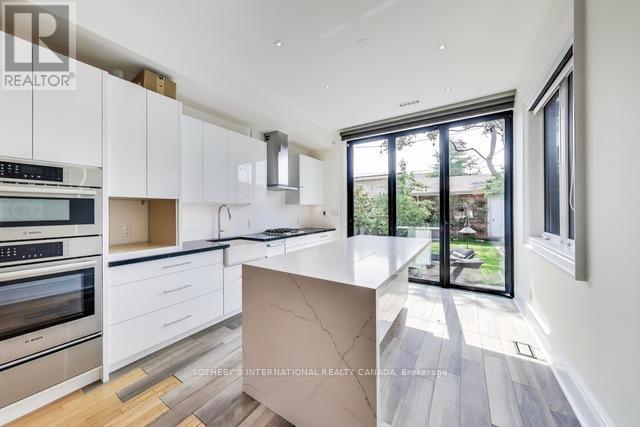 294 Euclid Avenue, Toronto, Ontario  M6J 2K2 - Photo 11 - C12217203