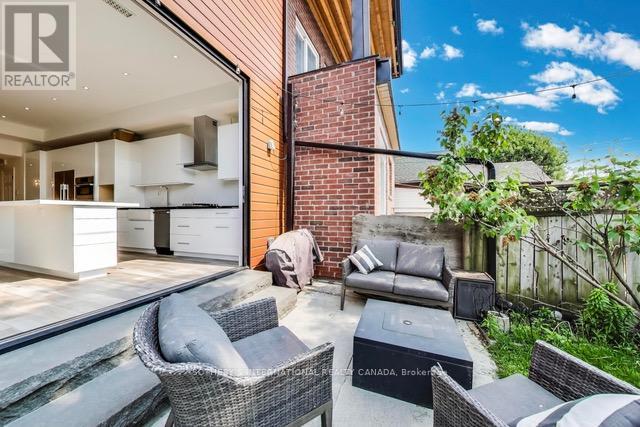 294 Euclid Avenue, Toronto, Ontario  M6J 2K2 - Photo 28 - C12217203