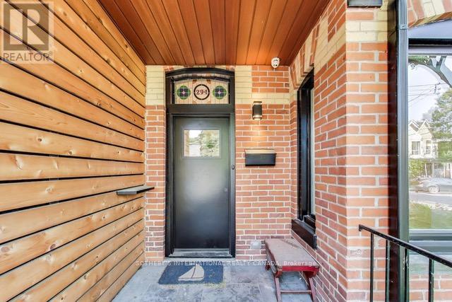 294 Euclid Avenue, Toronto, Ontario  M6J 2K2 - Photo 3 - C12217203