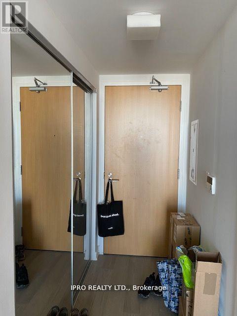 1912 - 11 Wellesley Street W, Toronto, Ontario  M4Y 0G4 - Photo 17 - C12217252