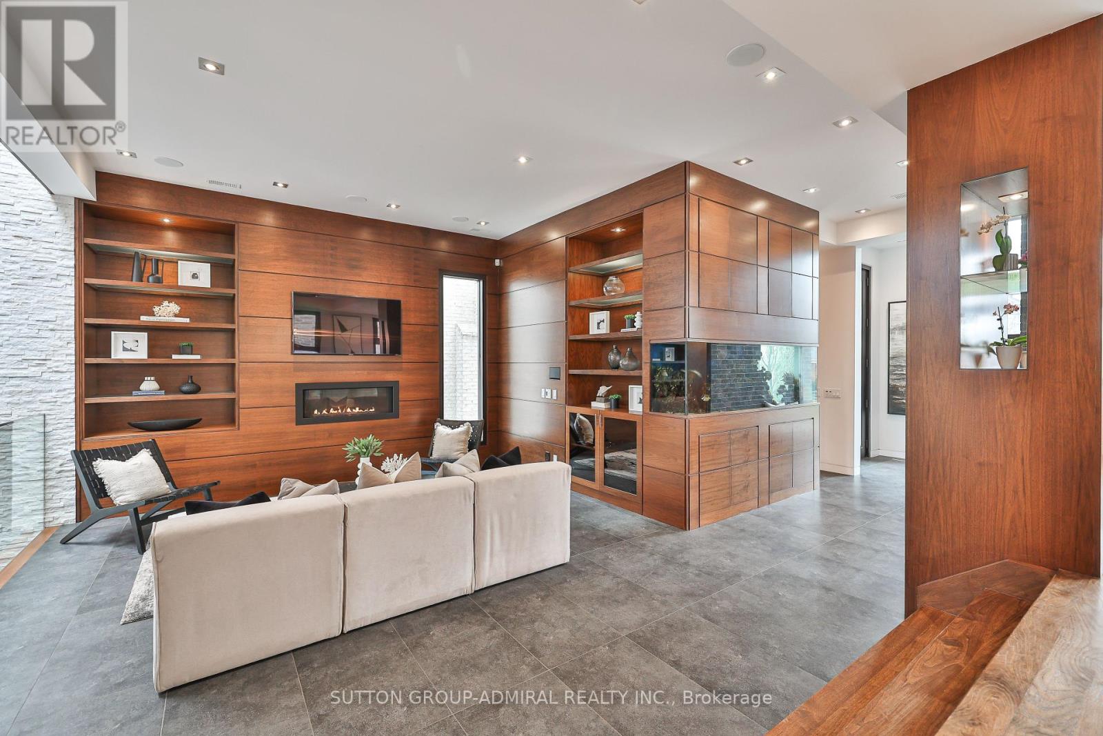 415 Douglas Avenue, Toronto (Bedford Park-Nortown), Ontario  M5M 1H3 - Photo 7 - C12217298