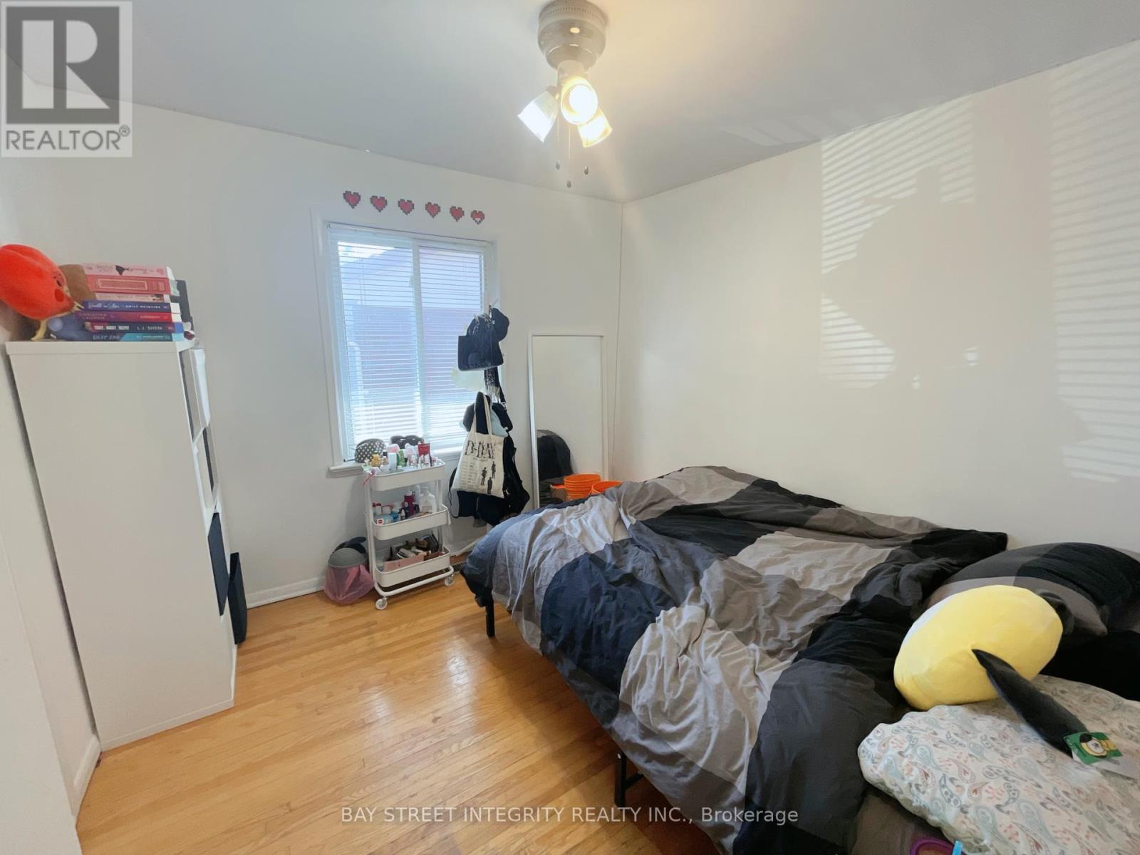 51 Wigmore Drive, Toronto, Ontario  M4A 2E6 - Photo 5 - C12189179