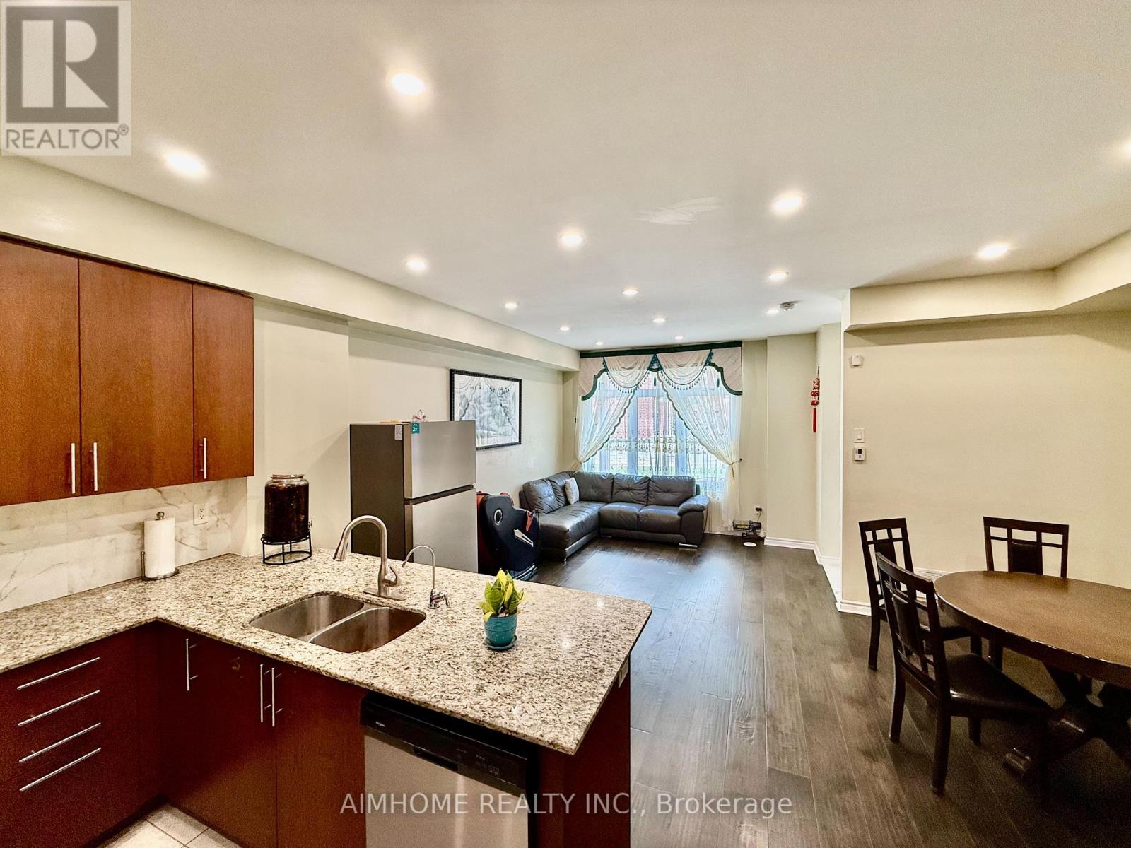 9 - 4 Eaton Park Lane, Toronto (L'amoreaux), Ontario  M1W 0A5 - Photo 8 - E12217309