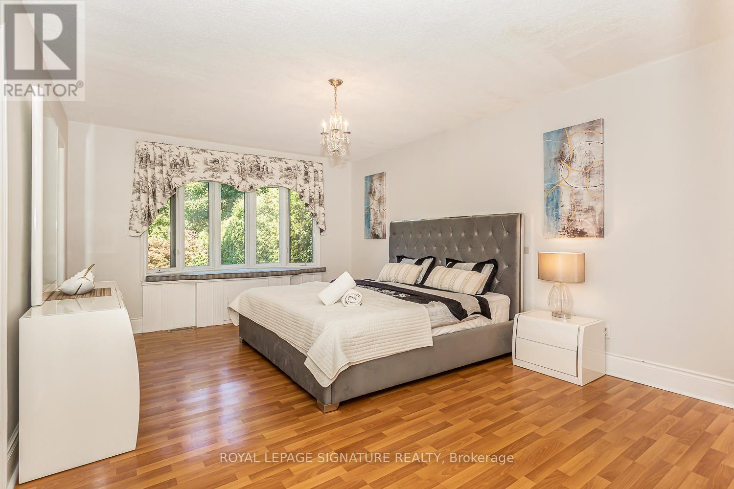 383 Maplehurst Avenue, Oakville (Br Bronte), Ontario  L6L 4Y3 - Photo 18 - W12215129
