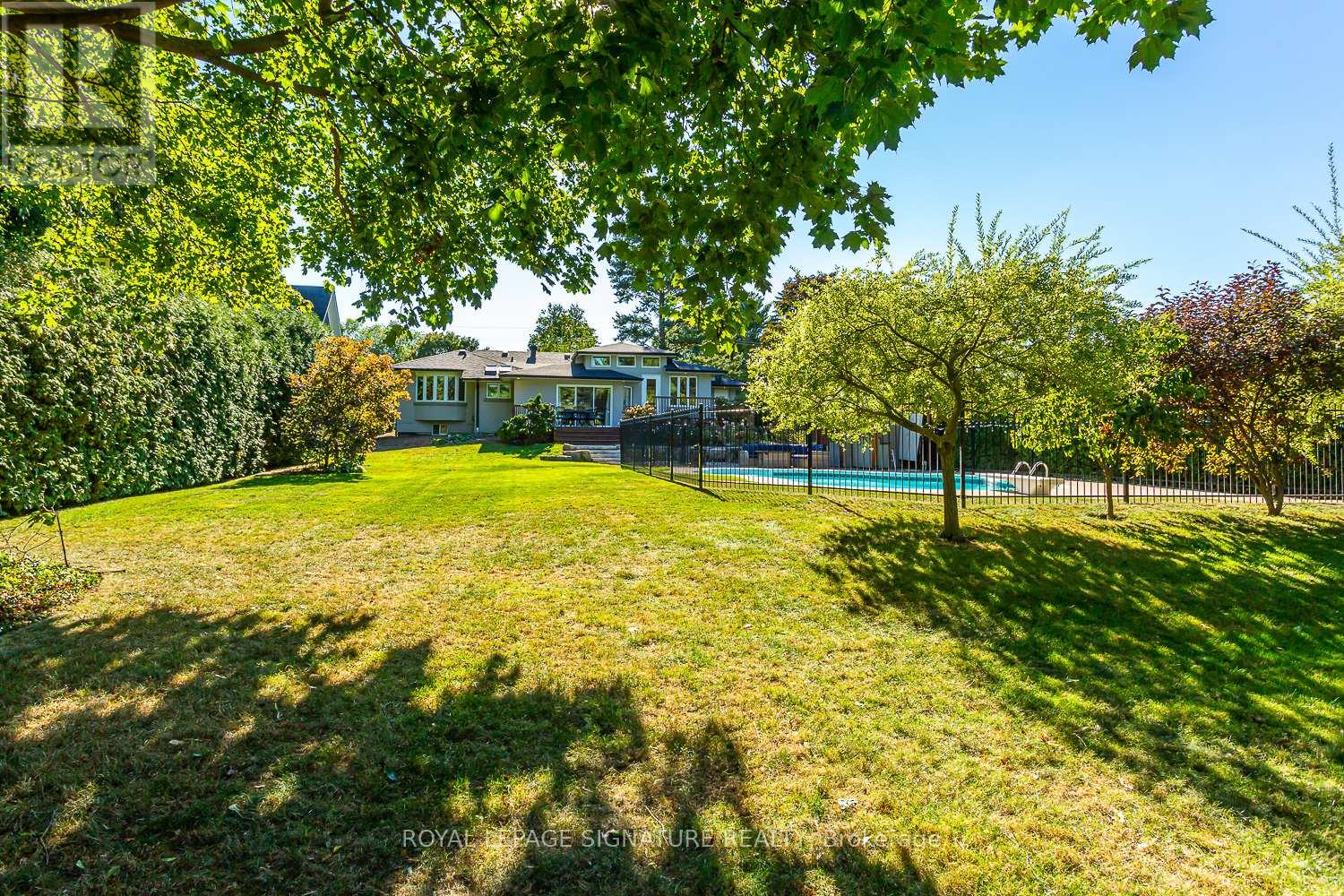 383 Maplehurst Avenue, Oakville (Br Bronte), Ontario  L6L 4Y3 - Photo 37 - W12215129