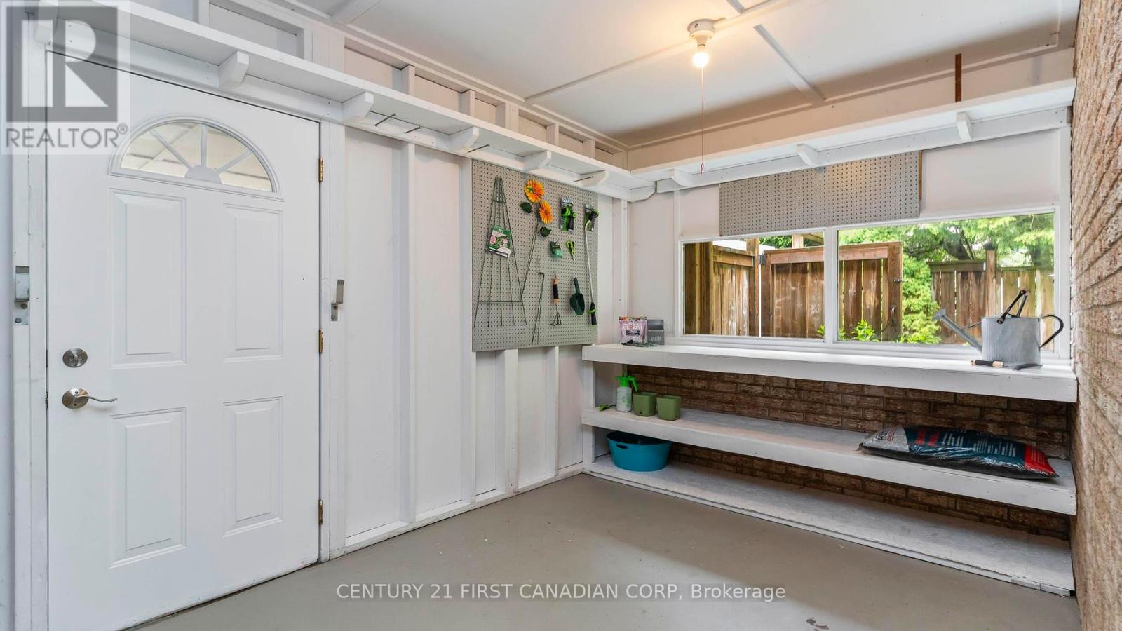 573 Churchill Crescent, Strathroy-Caradoc, Ontario  N0L 1W0 - Photo 24 - X12211793