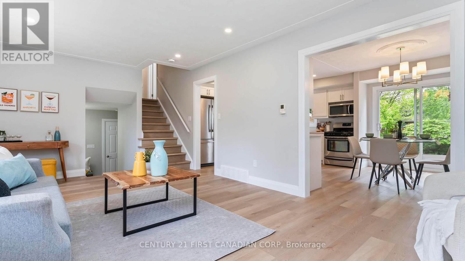 573 Churchill Crescent, Strathroy-Caradoc, Ontario  N0L 1W0 - Photo 6 - X12211793