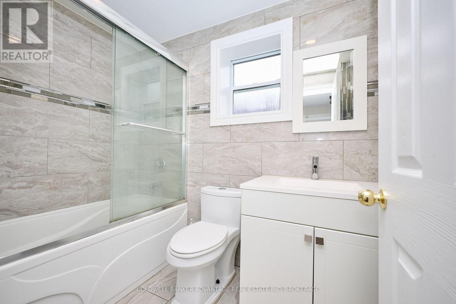 19 Leaside Drive, Welland, Ontario  L3C 6B1 - Photo 17 - X12168931