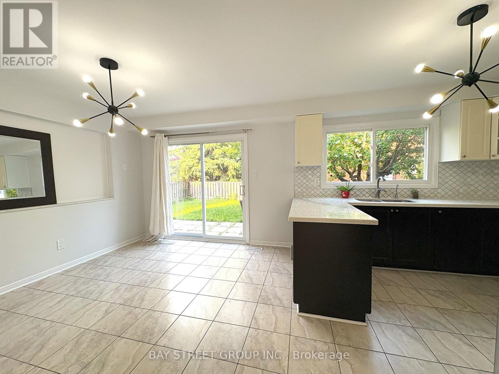 3 Ascot Crescent, Markham (Milliken Mills West), Ontario  L3R 3P5 - Photo 11 - N12217171