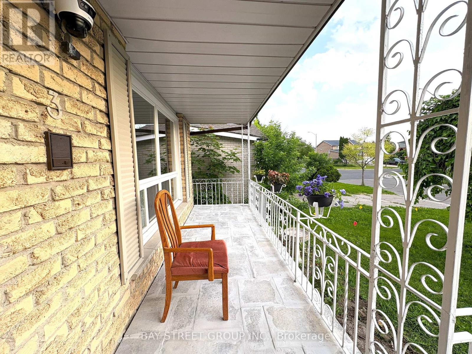 3 Ascot Crescent, Markham (Milliken Mills West), Ontario  L3R 3P5 - Photo 2 - N12217171