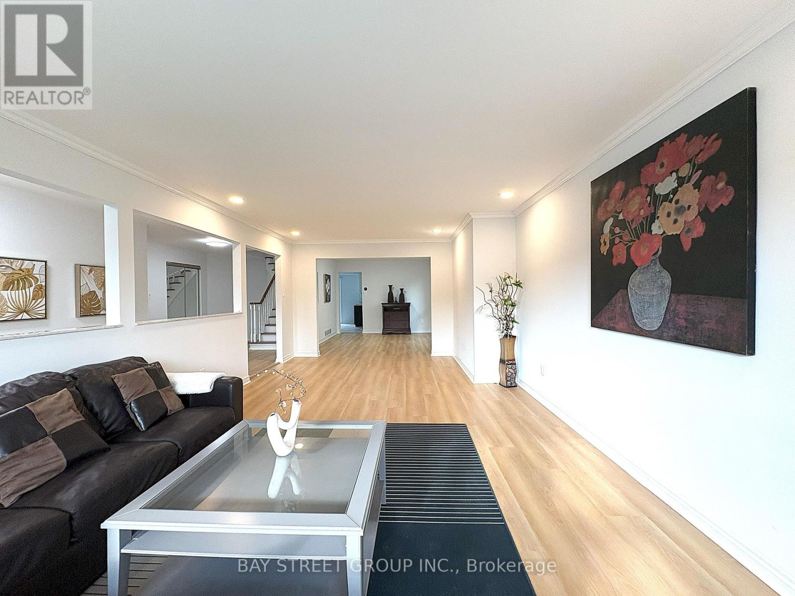 3 Ascot Crescent, Markham (Milliken Mills West), Ontario  L3R 3P5 - Photo 8 - N12217171
