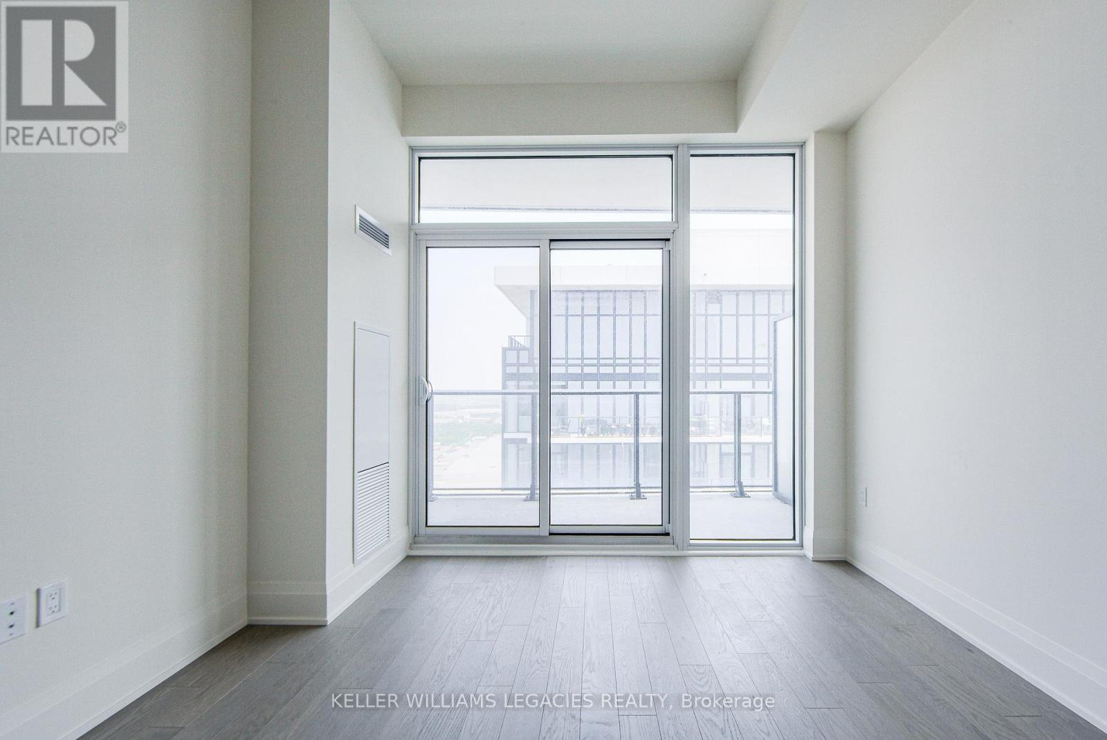 Ph110 - 9000 Jane Street, Vaughan, Ontario  L4K 0M6 - Photo 11 - N12217185