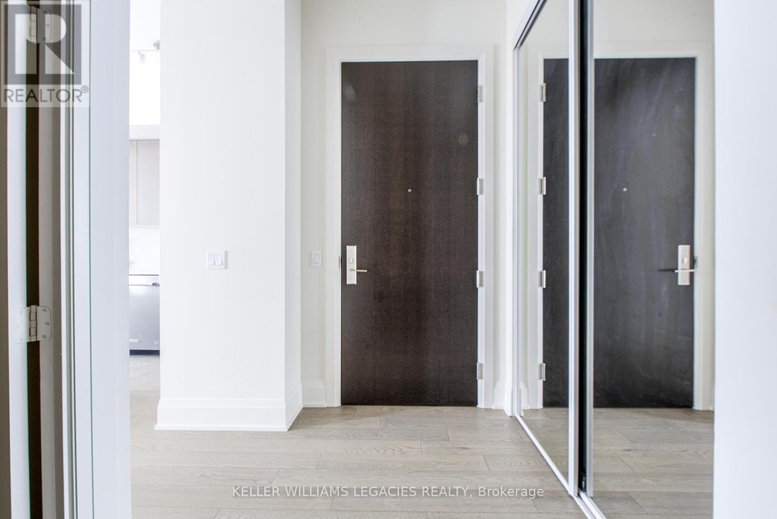 Ph110 - 9000 Jane Street, Vaughan, Ontario  L4K 0M6 - Photo 2 - N12217185