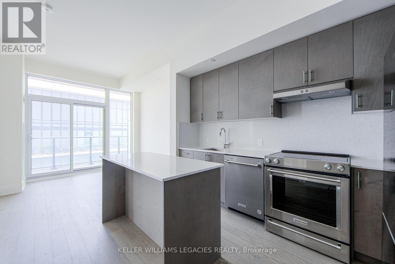 Ph110 - 9000 Jane Street, Vaughan, Ontario  L4K 0M6 - Photo 6 - N12217185