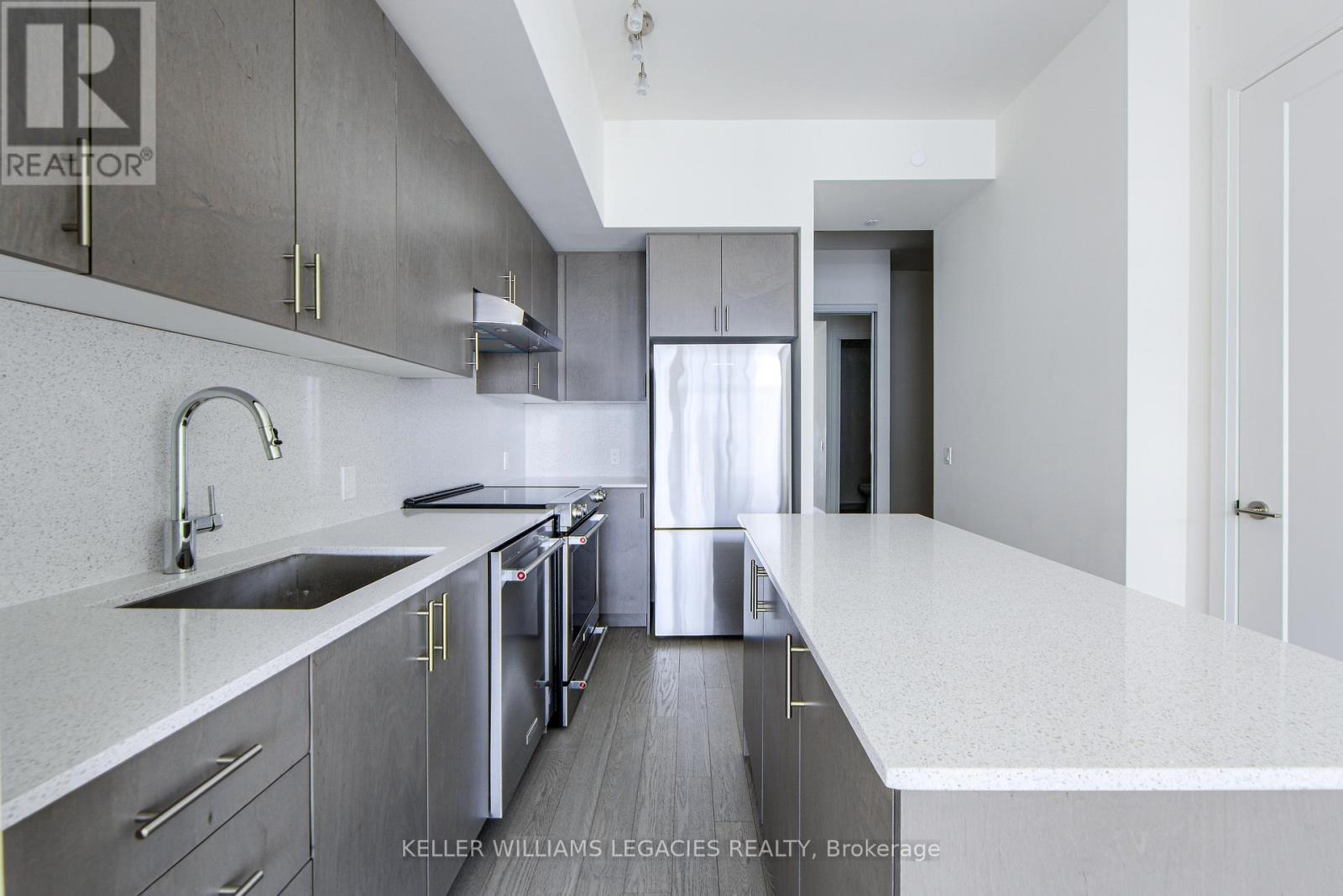 Ph110 - 9000 Jane Street, Vaughan, Ontario  L4K 0M6 - Photo 9 - N12217185
