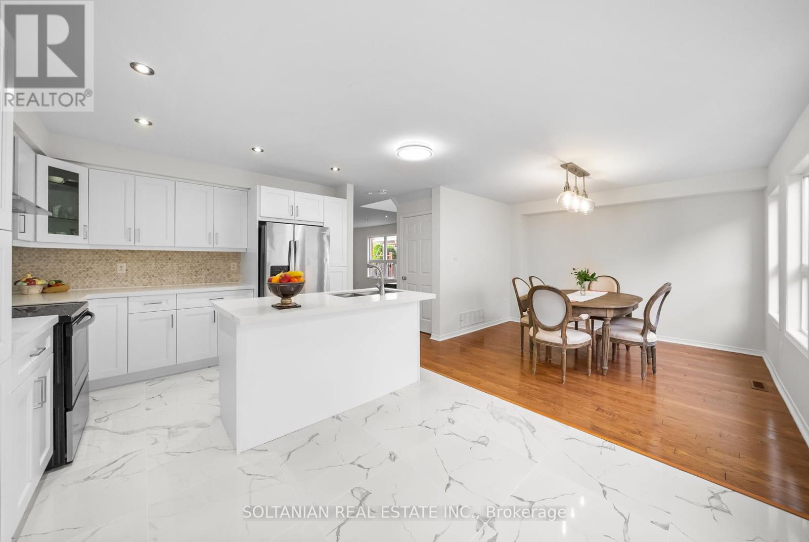 25 Bassett Avenue, Richmond Hill (Langstaff), Ontario  L4B 4J9 - Photo 12 - N12217190