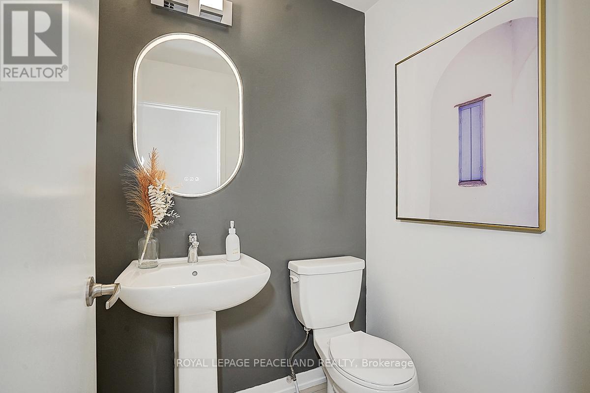 103 Knott End Crescent, Newmarket (Glenway Estates), Ontario  L3X 3A8 - Photo 4 - N12217202