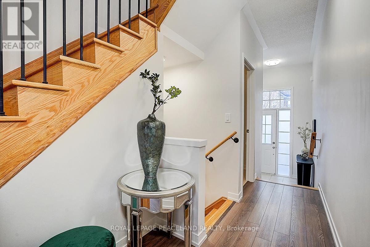 103 Knott End Crescent, Newmarket (Glenway Estates), Ontario  L3X 3A8 - Photo 5 - N12217202