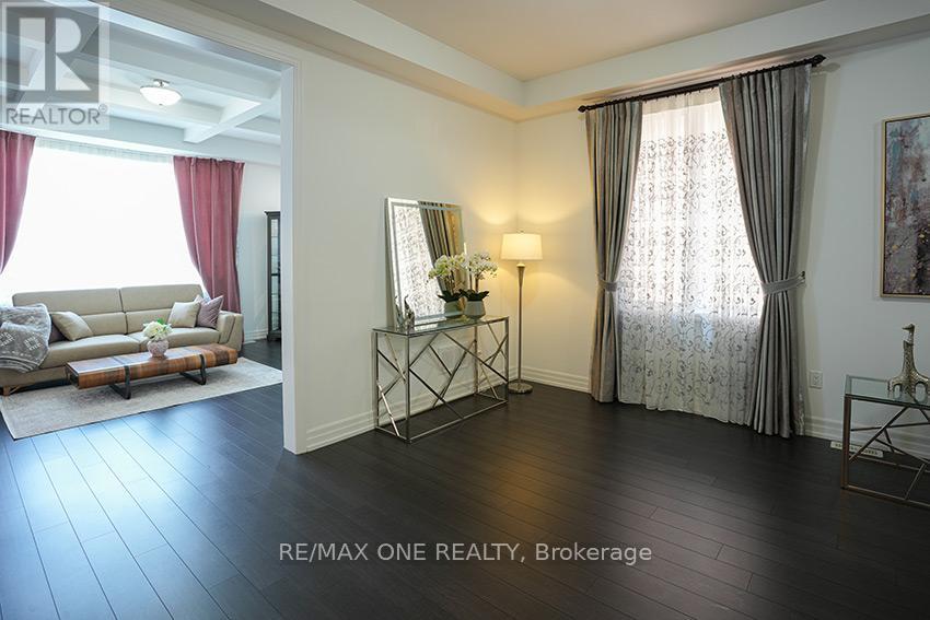 18 Frank Kelly Drive, East Gwillimbury (Holland Landing), Ontario  L9N 0V2 - Photo 8 - N12217325