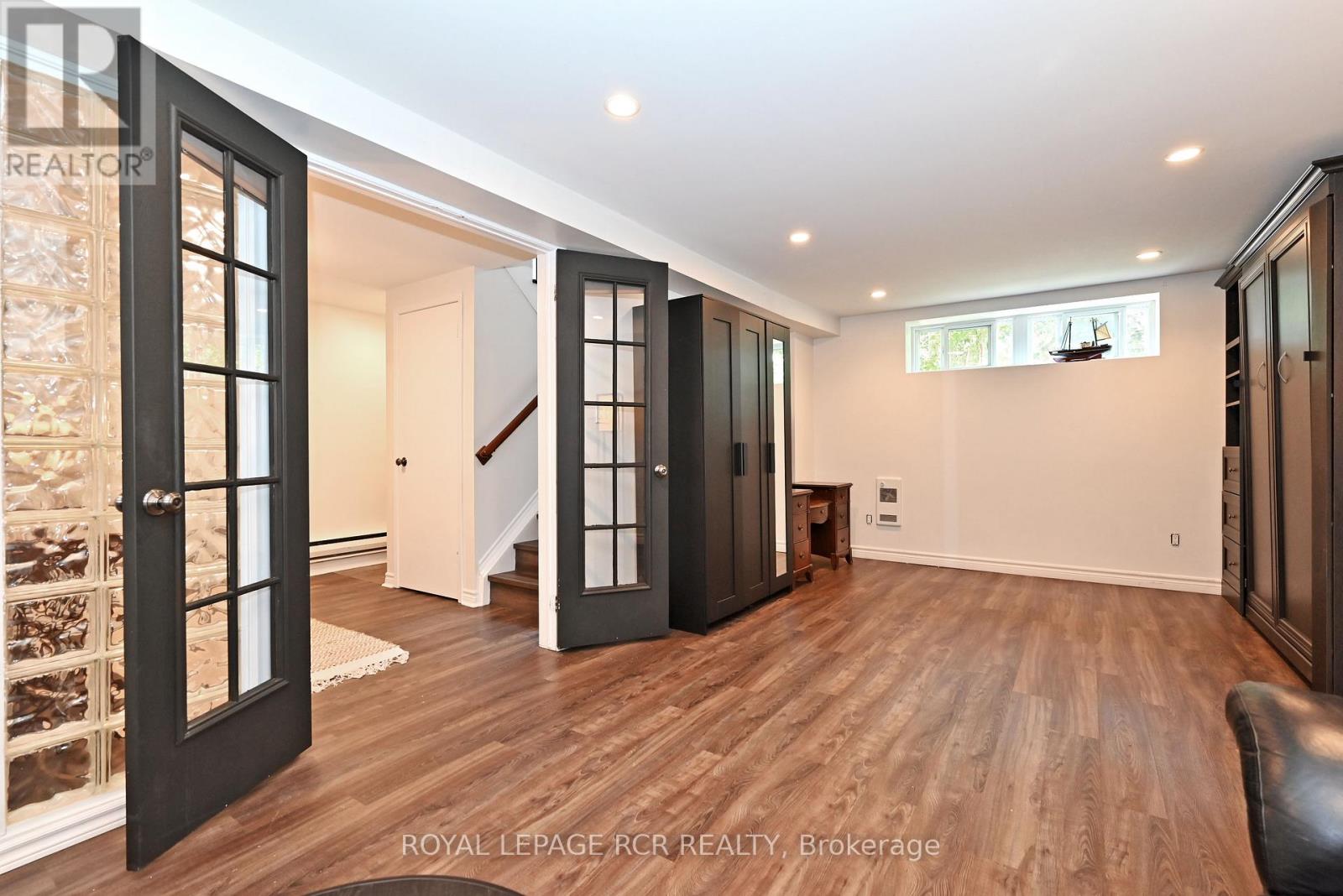 350 Borden Avenue, Newmarket (Central Newmarket), Ontario  L3Y 5B9 - Photo 26 - N12217328