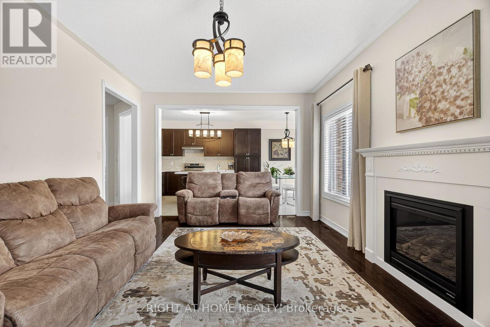 268 Carrier Crescent, Vaughan, Ontario  L6A 4T4 - Photo 2 - N12217364