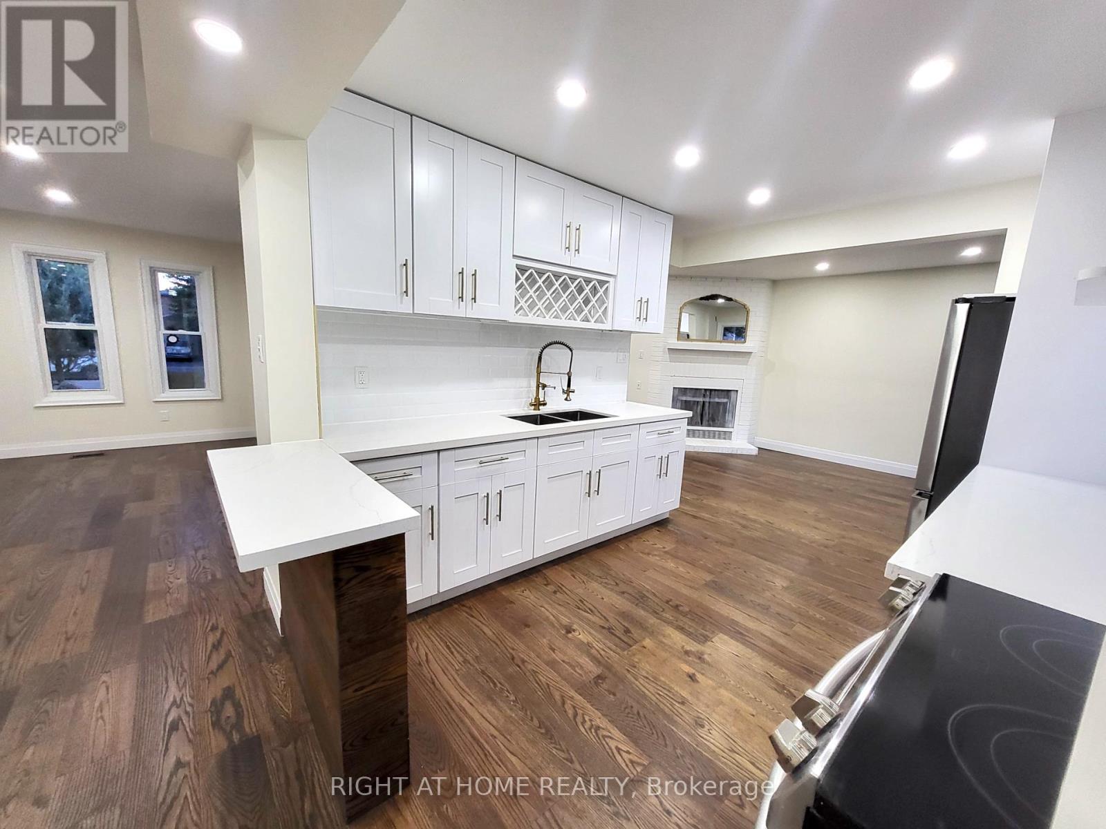 247 Hickling Trail, Barrie (Grove East), Ontario  L4M 5W9 - Photo 17 - S12217189